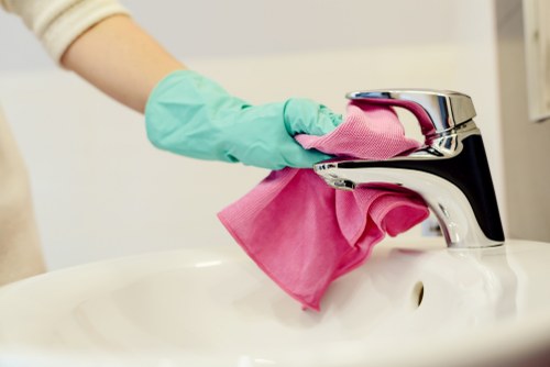 Local cleaning team handling home maintenance and one-off cleaning in Oho